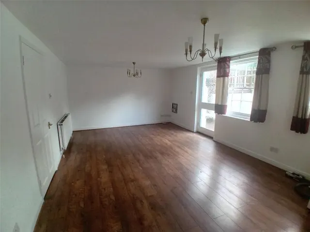 London Road, Dunstable, LU6, photo 3
