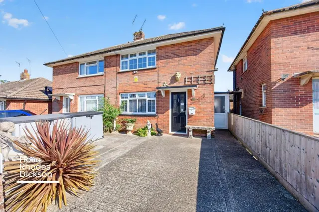 Lea Road, Sandown, PO36, photo 1