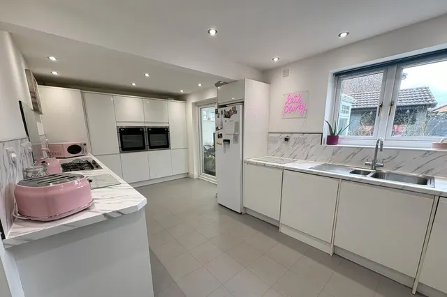 Photo 3 — Coventry Avenue, Great Sutton, Cheshire, CH66