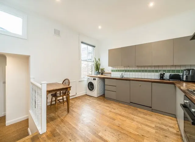 Photo 3 — Waterlow Road, London, N19