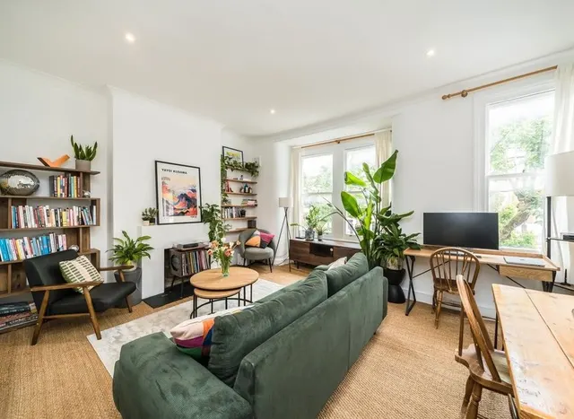 Photo 2 — Waterlow Road, London, N19