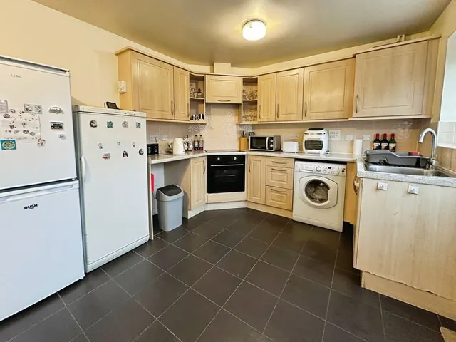 Windrush Close, Pelsall, WS3, photo 3