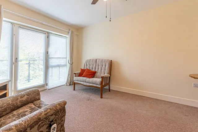 Theedway, Leighton Buzzard, LU7, photo 3
