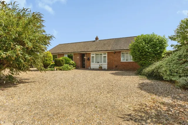 Shropham Road, Great Hockham, Norfolk, IP24, photo 1