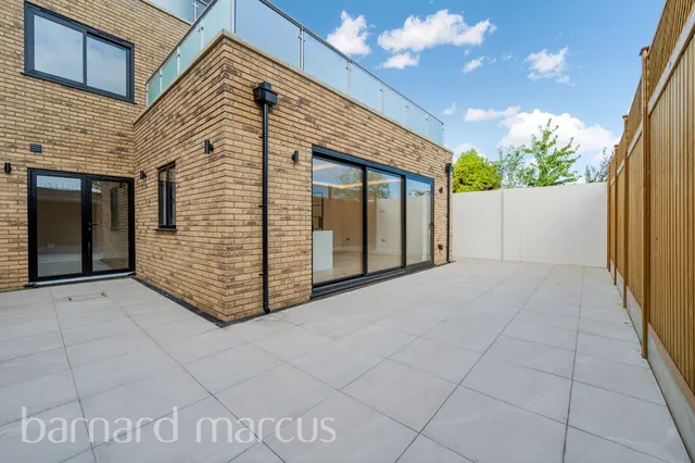 Hazlewood Avenue, Morden, SM4, photo 2