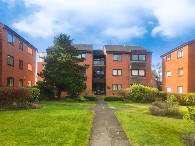 Park Road, Waterloo, L22, photo 1