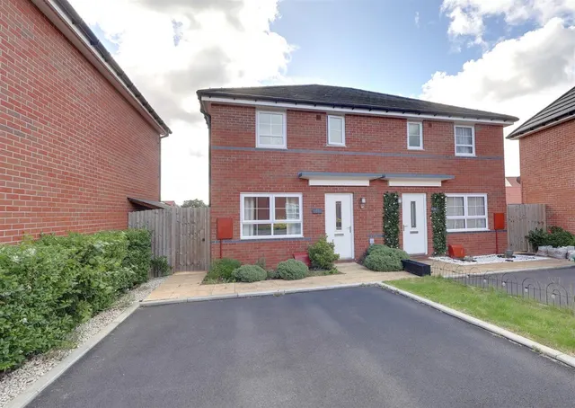 Manor Road, Newent, GL18, photo 1