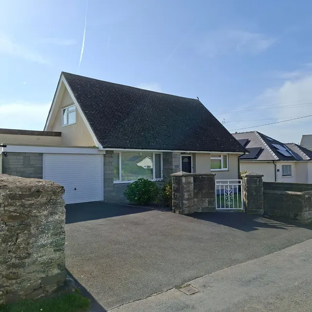 Llanon, SY23, photo 1
