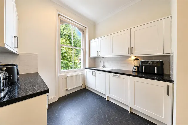 Steeles Road, Belsize Park, NW3, photo 3
