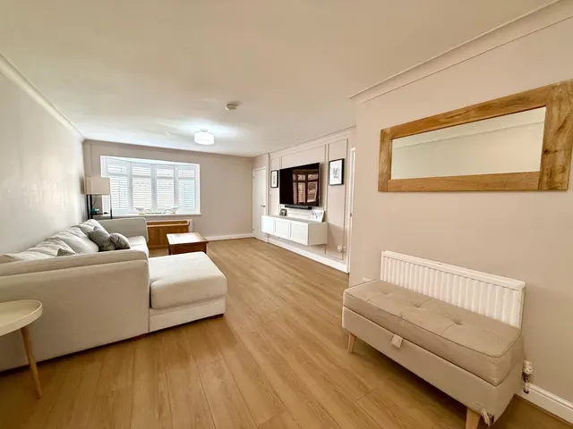 Photo 3 — Conyers Close, Swindon, Wiltshire, SN5 6HL