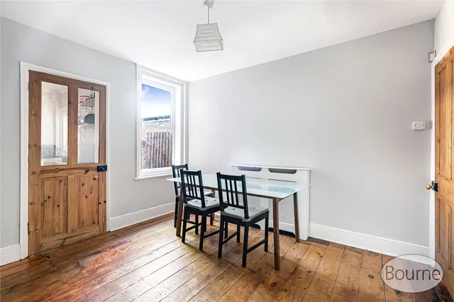 Chestnut Road, Guildford, GU1, photo 3