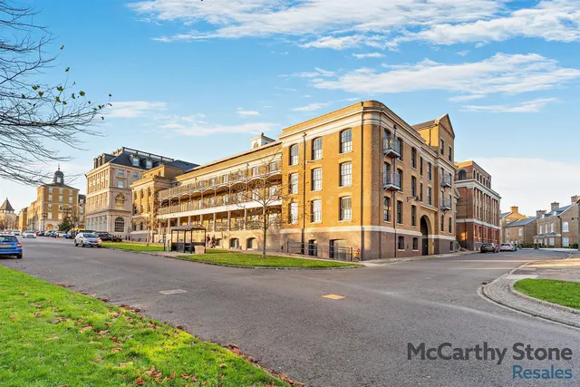Bowes Lyon Place, Poundbury, DT1, photo 1