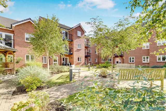 High View, Bedford, MK41, photo 1