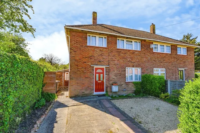 Montague Avenue, LUTON, Bedfordshire, LU4, photo 1