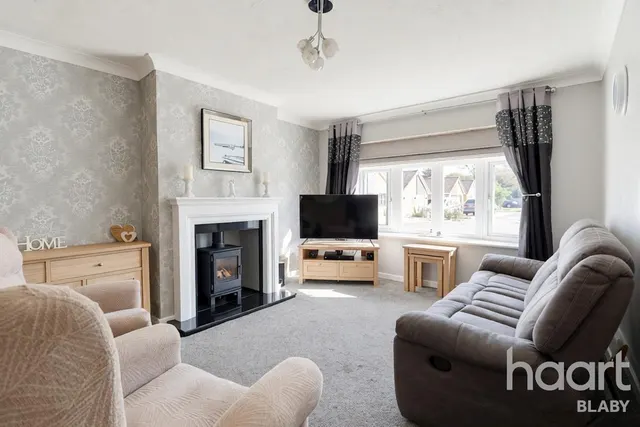 School Close, Leicester, LE9, photo 2