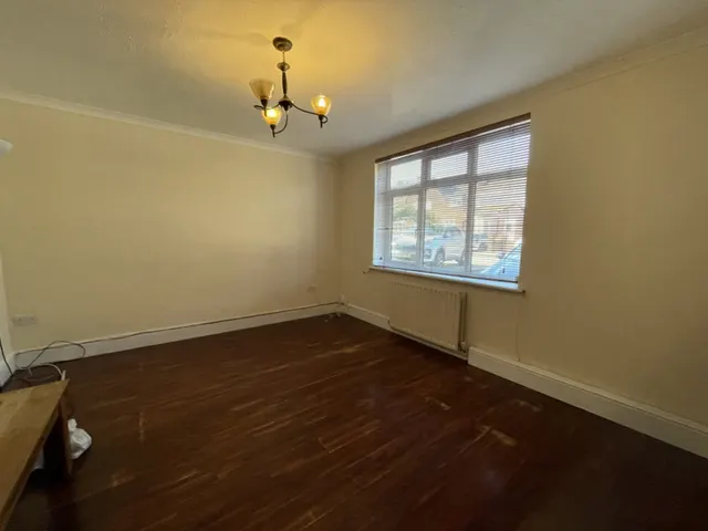 Photo 2 — Daventry Road, Romford, Harold Hill, RM3 7QJ