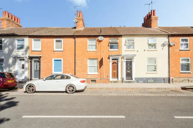 High Street, New Bradwell, Milton Keynes, photo 1