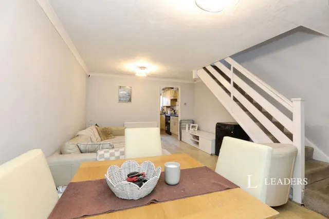 The Dell, East Grinstead, RH19, photo 3