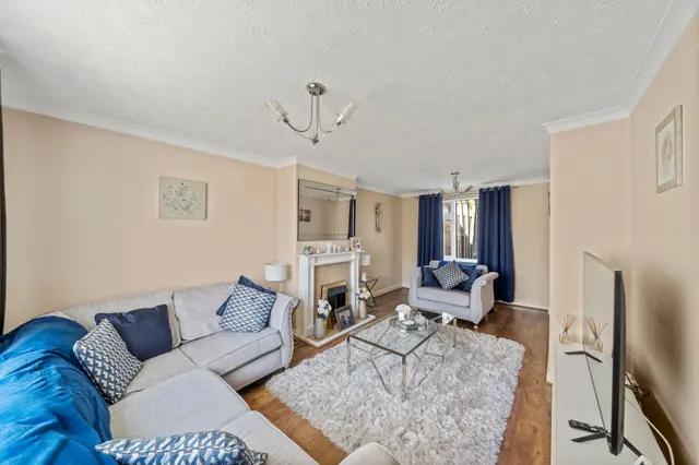 Photo 2 — Carlton Close, Ashton-In-Makerfield, Wigan, Wigan, WN4 9UX