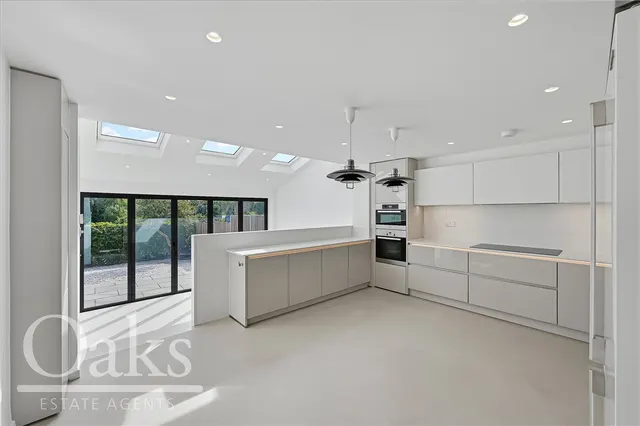 Pittville Gardens, South Norwood, SE25, photo 1