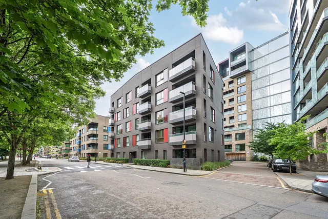 Photo 2 — Peartree Way, SE10