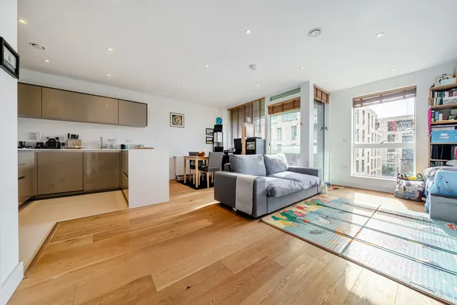 Peartree Way, SE10, photo 1
