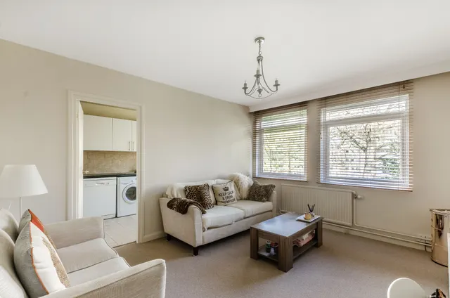 Flat 10, 7 Elm Park Gardens, London, photo 1
