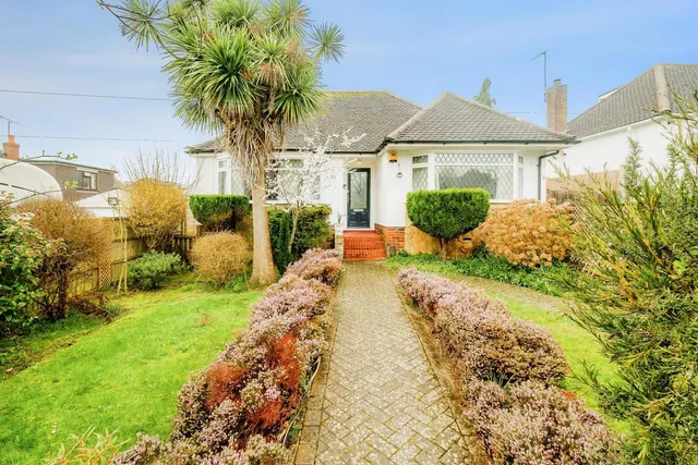Uplands Avenue, Worthing, BN13, photo 1