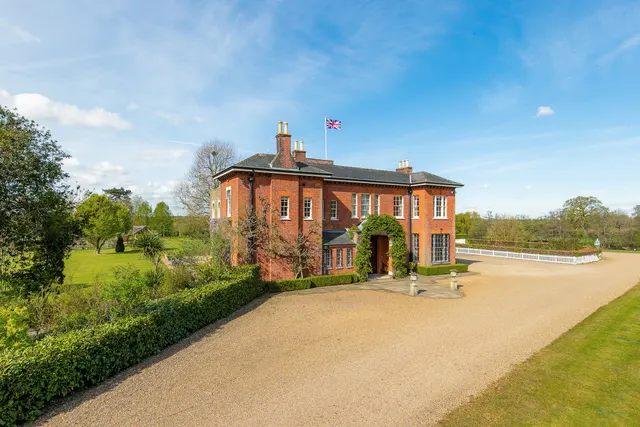 Hou Hatch, South Weald, CM14, photo 2