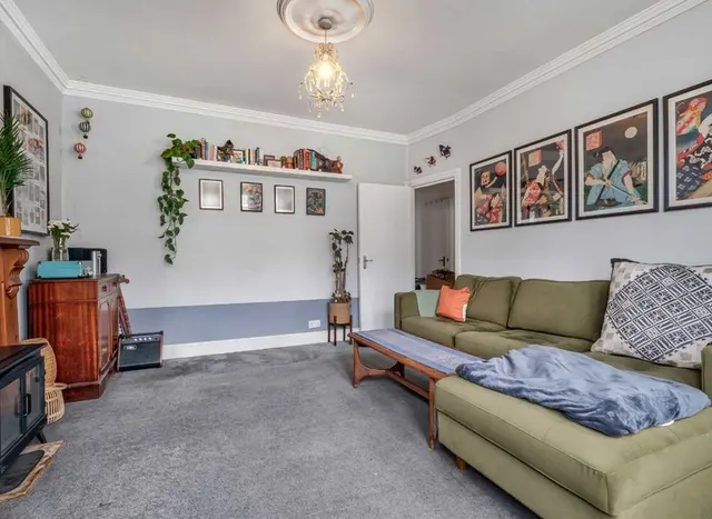 Photo 2 — Summerlands Avenue, Acton, W3