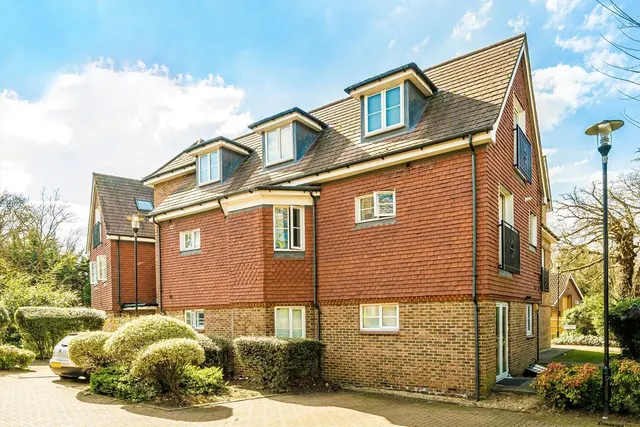 Wey Road, Weybridge, KT13, photo 1