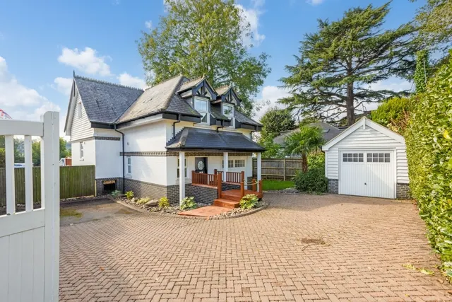 Wharf Lane, Bourne End, SL8, photo 1