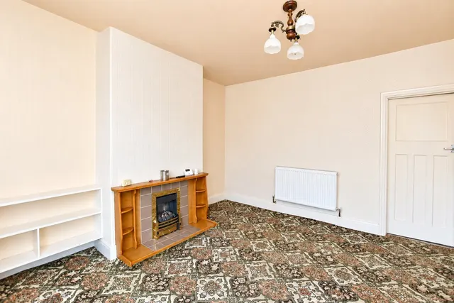 Victoria Avenue, Cherry Tree, BB2, photo 3