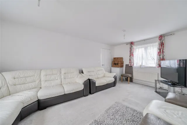Photo 2 — Holbeach Drive Kingsway, Gloucestershire, Quedgeley, GL2 2BF