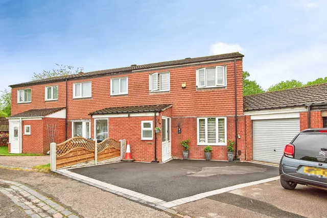 Elkstone Covert, Birmingham, B14, photo 1