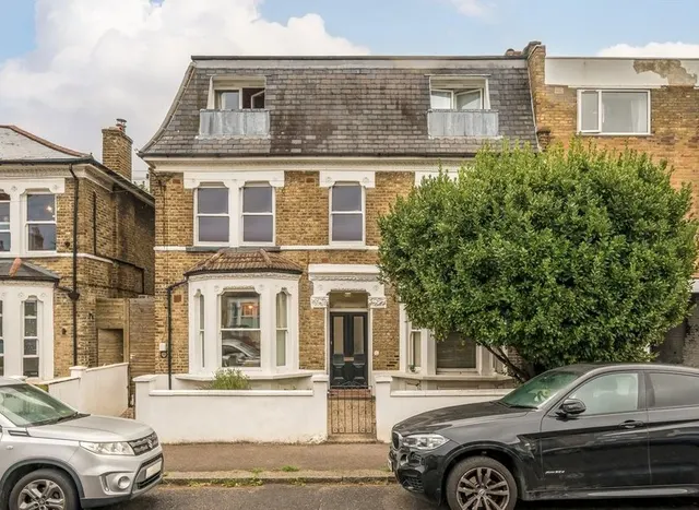 Blythe Vale, Honor Oak, SE6, photo 1