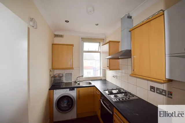 Photo 3 — Bolton Road, Harrow, HA1
