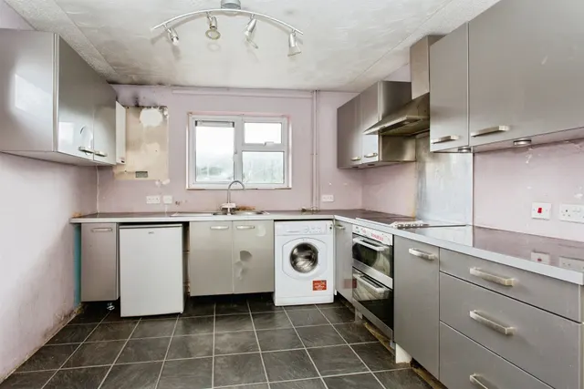 Highwood Crescent, Gazeley, CB8, photo 3