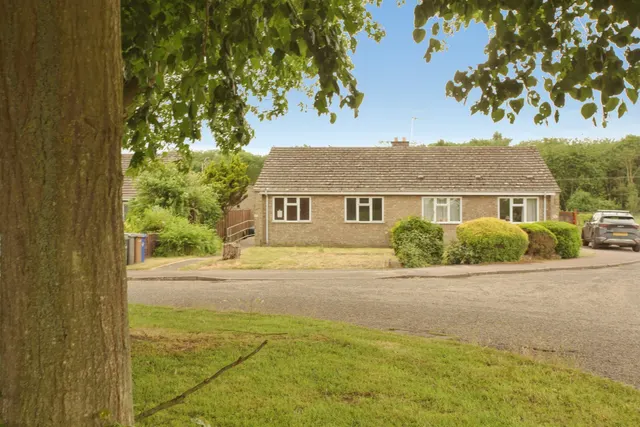 Highwood Crescent, Gazeley, CB8, photo 1