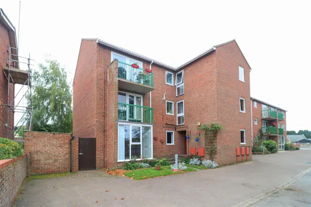 Fairlawns, Newmarket, CB8, photo 1