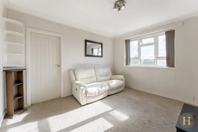 Griffin Court West Drive, Birmingham, B5, photo 3