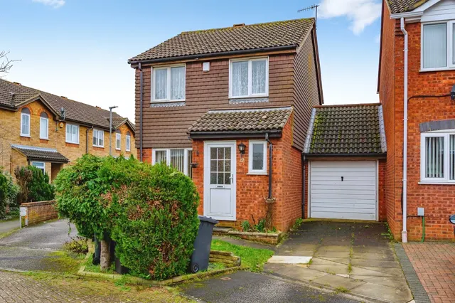 Temple Close, Luton, photo 1