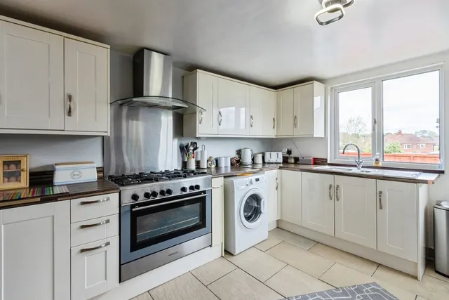 Photo 3 — Bevin Crescent, Wakefield, West Yorkshire, WF1