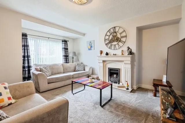 Photo 2 — Bevin Crescent, Wakefield, West Yorkshire, WF1