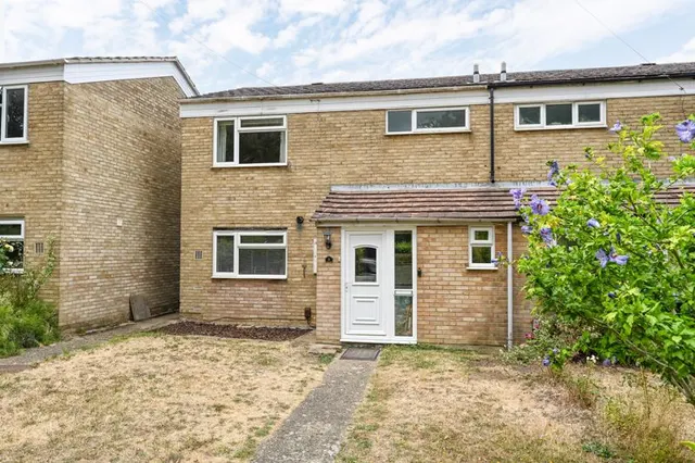 Field Common Lane, Walton-On-Thames KT12 3QH, photo 1