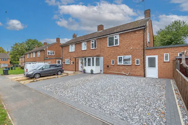 Boundary Crescent, Stony Stratford, MK11, photo 1