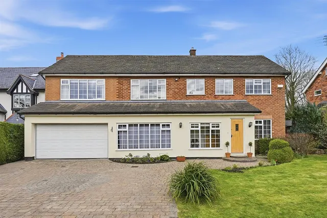 Meadow Drive, Prestbury, photo 1