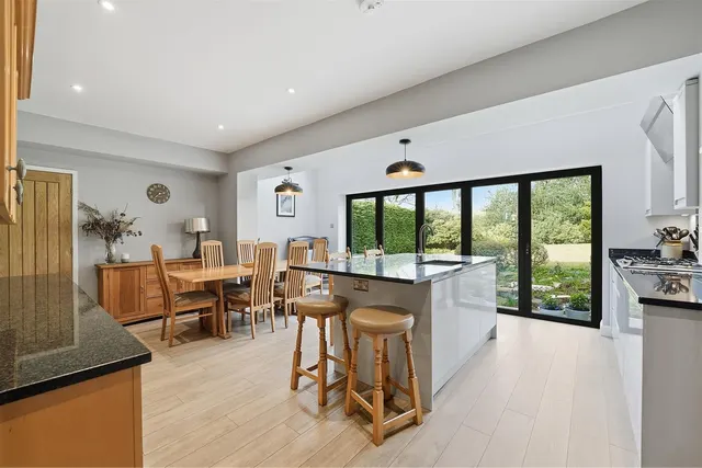 Photo 3 — Meadow Drive, Prestbury