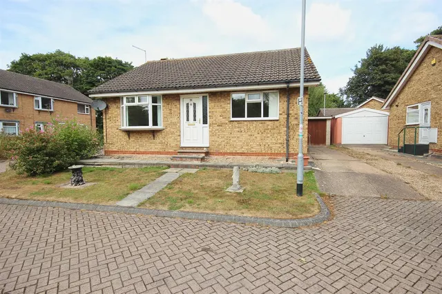 Beckside, Hornsea, photo 1