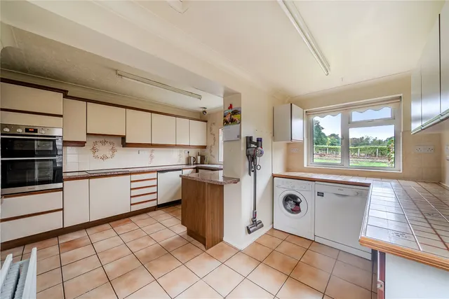 Tuckey Grove, Send Marsh, GU23, photo 2